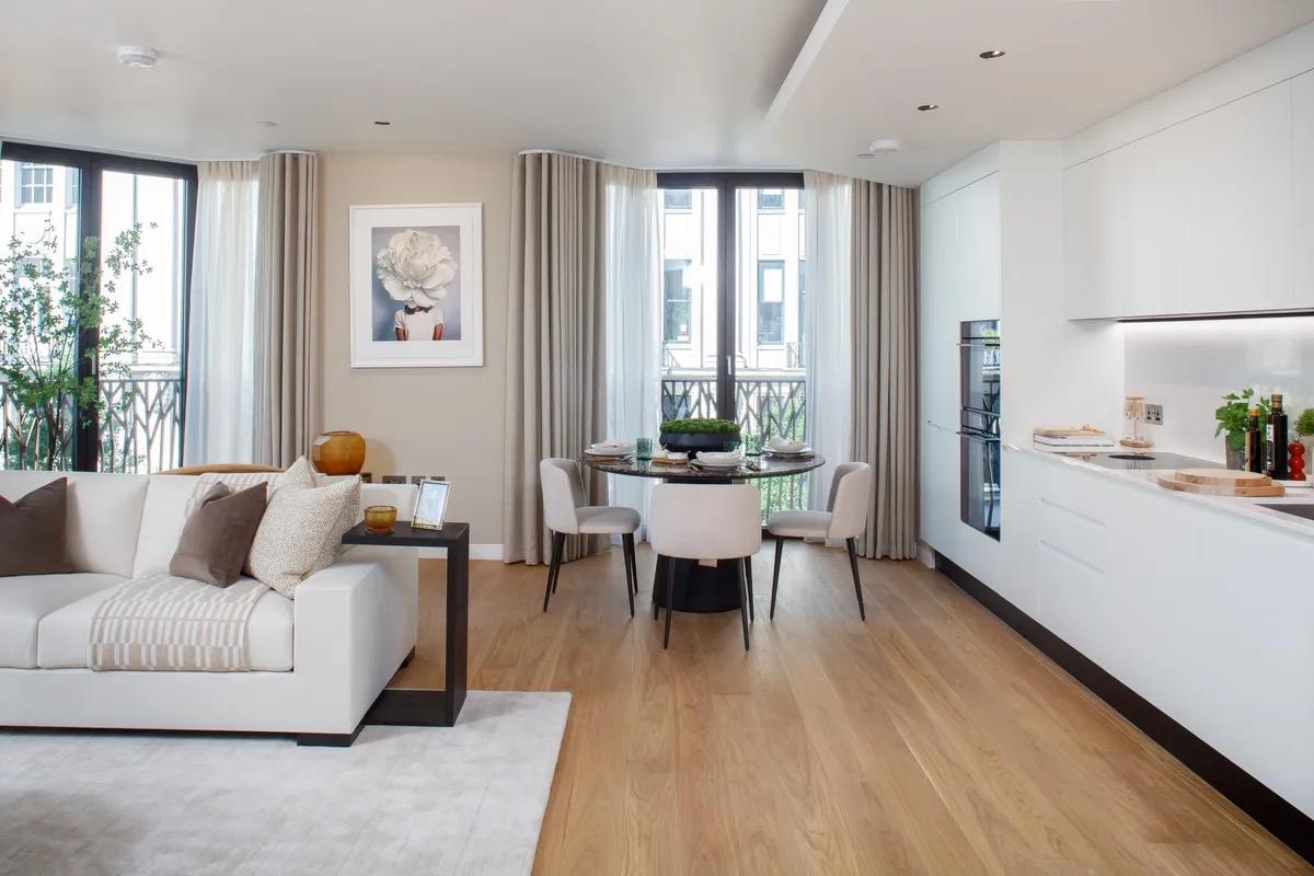 1 bed property in Great Portland Street, London